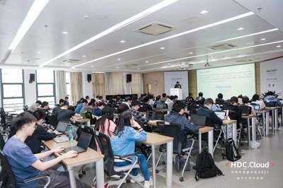 HDC.Cloud 2021南京大学分会场圆满落幕,让普惠AI照进校园